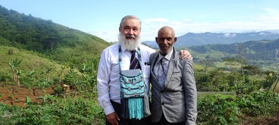 David Hersman with old preacher in Papua New Guinea, January 2020.